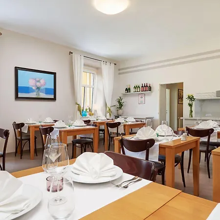 Boutique Swisshouse Hotell 4*