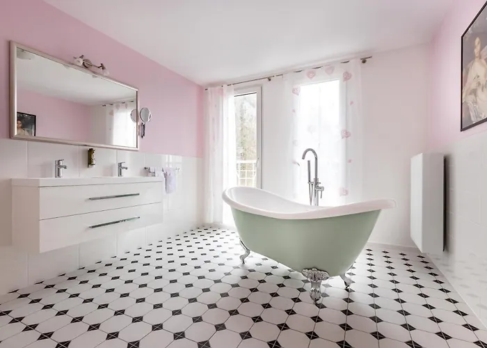 Boutique Swisshouse 4*